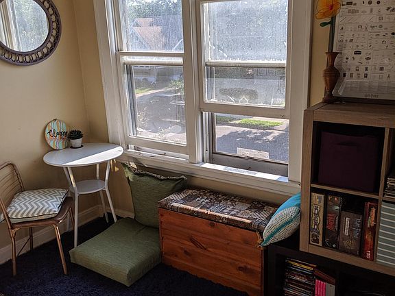 4th image of 1919 4th St NE Unit 2