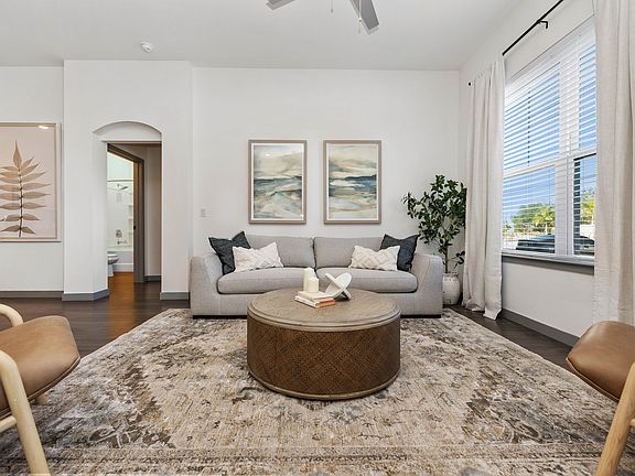 Living Room | Ebbtide Villas & Flats