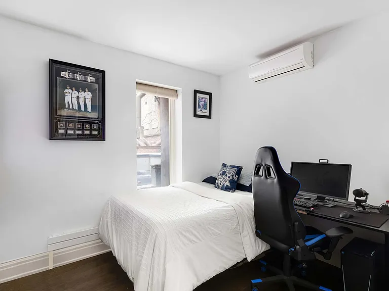 104 Charlton St #1/2E — Photo 13