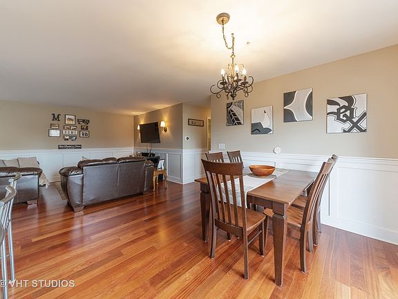 4th image of 710 W 63rd St Unit 102