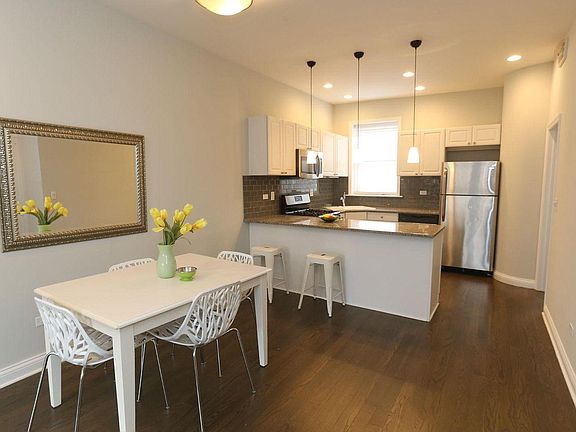 3rd image of 3852 N Southport Ave #22emwyypt