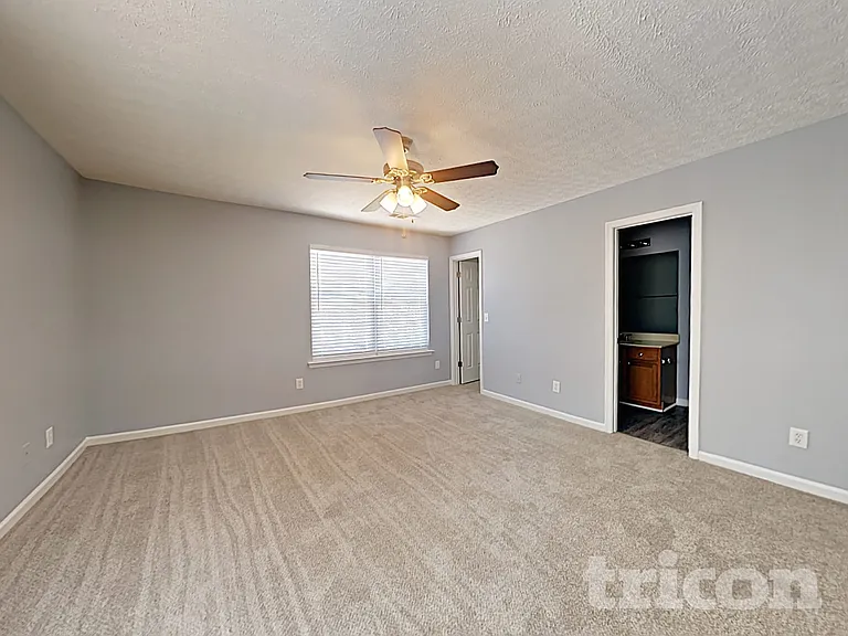 202 Silver Ridge Dr — Photo 9