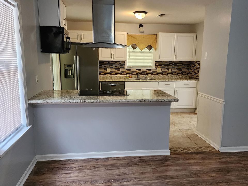1st image of 2912 Gebhart Dr