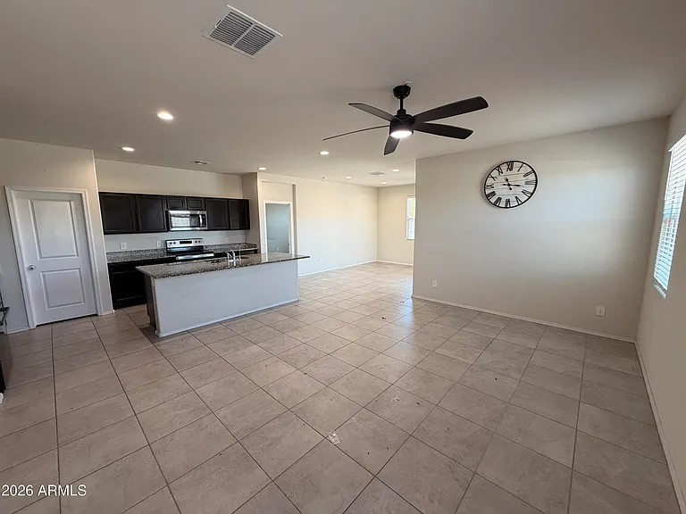 18389 W Whispering Wind Dr — Photo 4