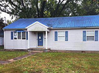 339 W Castor St, Dexter, MO 63841