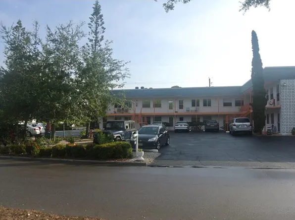 220 Park Blvd N APT 102, Venice, FL 34285
