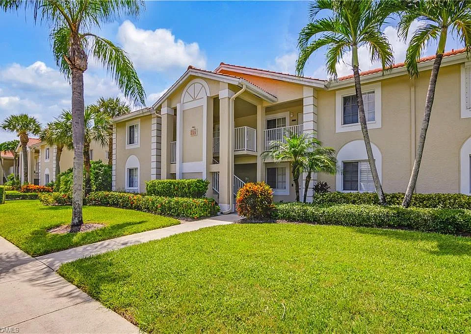 7754 Emerald Cir #T-202