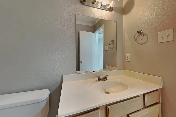 5612 Northfield Dr — Photo 17