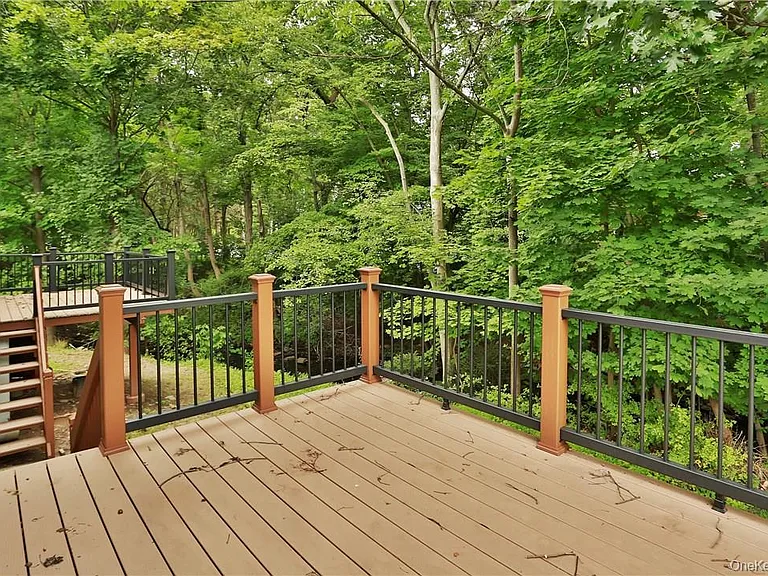 33 Margaret Keahon Dr — Photo 17