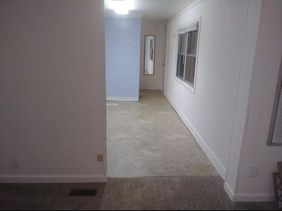 2nd image of 921 Salem Pl #921