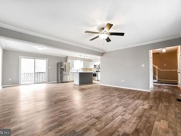 4th image of 38335 Deans Way