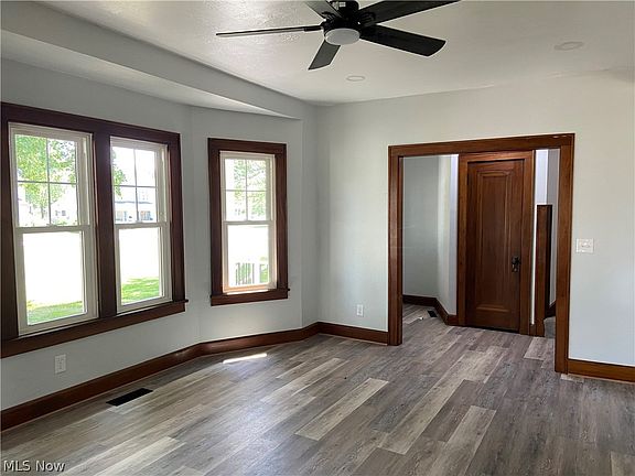 3rd image of 102 Downs Ave