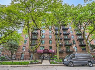 3900 N Pine Grove Ave APT 805, Chicago, IL 60613