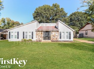 6390 Star Valley Dr, Memphis, TN 38134
