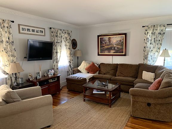 2nd image of 525 Beach 135th St #16247/0020