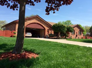 26606 Doxtator St, Dearborn Heights, MI 48127