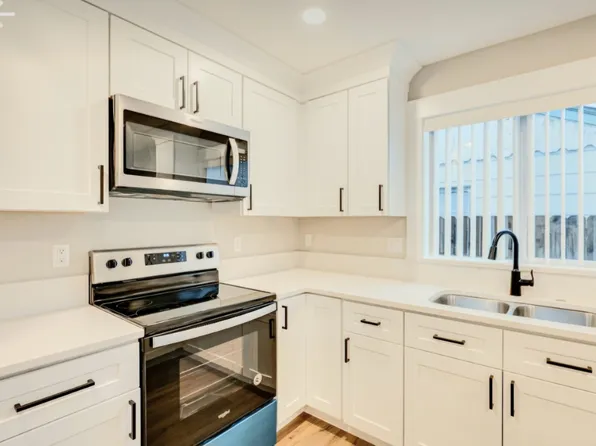 706 Gillis St, Vancouver, WA 98661