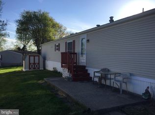 110 Hideaway Ln, Honey Brook, PA 19344