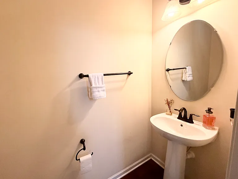 2702 Pittsburgh Ct — Photo 8
