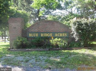 53 Chestnut Ln, Harpers Ferry, WV 25425