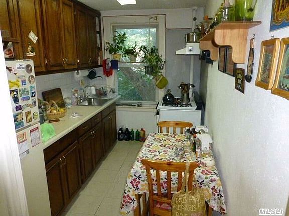 4th image of 3963 46th St