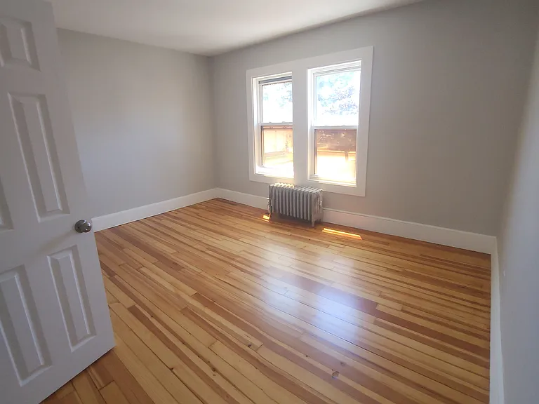 12 Hazelwood St — Photo 9