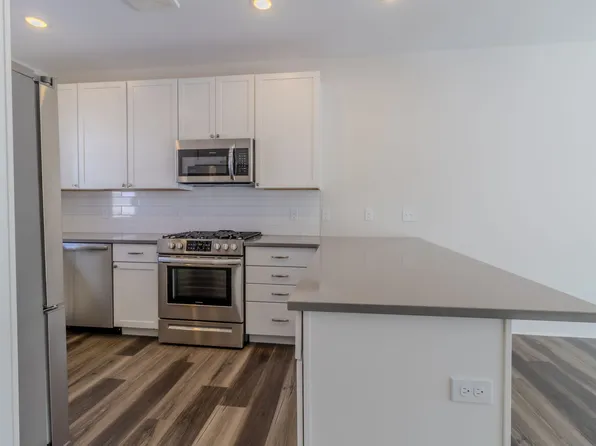ZO- 1542 Simsbury St, 1542 Simsbury St #9, Traverse City, MI 49686