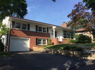 139 Garden Hills Dr, Cranston, RI 02920