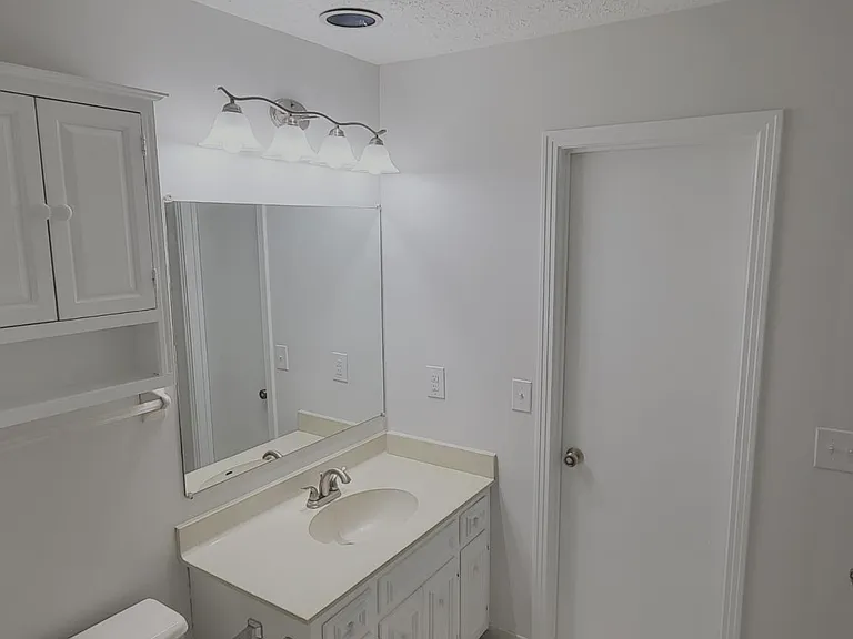 301 Hickory Pl — Photo 31