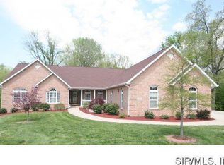 3105 Scenic Ct, Belleville, IL 62221