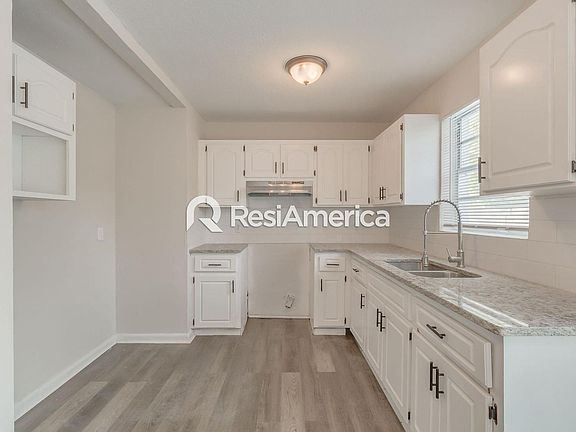 4th image of 8937 Yeoman Dr