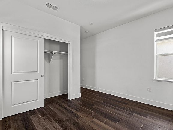 5th image of 2672 Goodland Ct