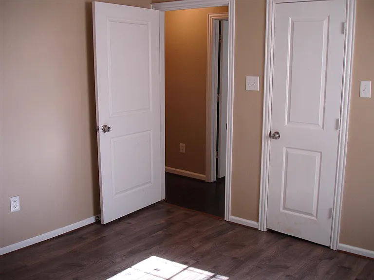 1134 Hahlo St — Photo 23
