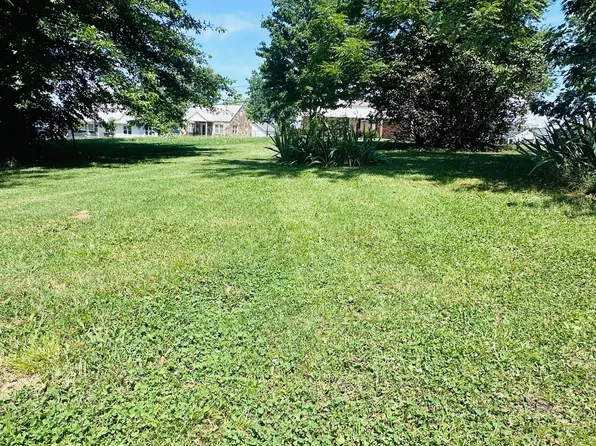 307 S High Street, Stockton, MO 65785