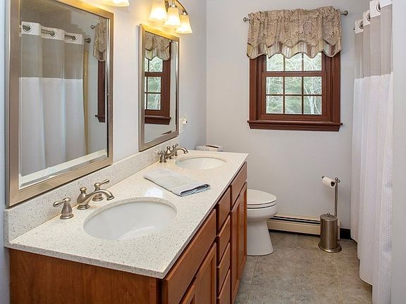 5th image of 21 Martingale Ln