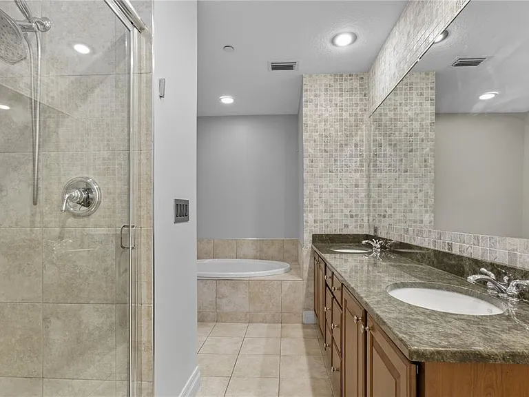 449 S 12th St #1504 — Photo 16