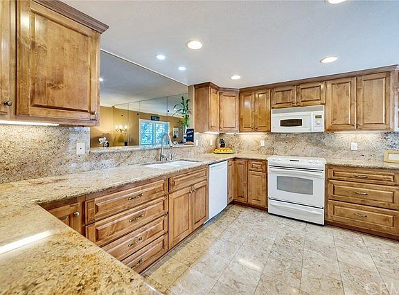 2nd image of 5556 E Vista Del Este