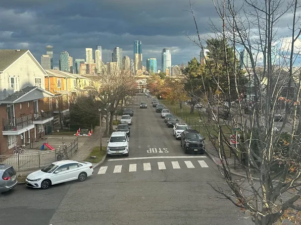 367 Mercer Loop image 8 of 8