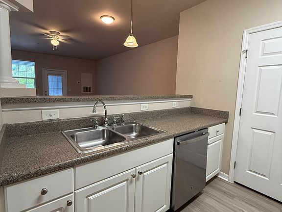 2nd image of 1610 Raena Dr Unit 212