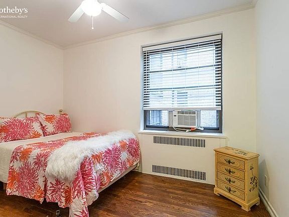 4th image of 155 E 71st St #2A