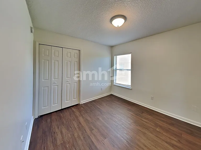 341 Diana Ct — Photo 19