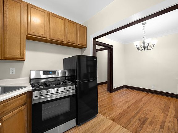 5th image of 1146 Ontario St APT 3E