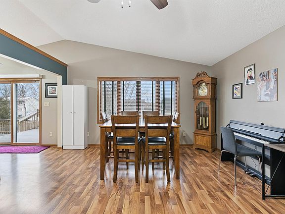 4th image of 3837 Tami Ter