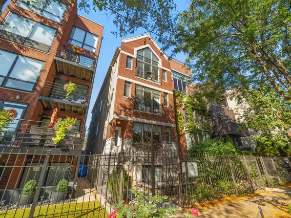 902 N Hermitage Ave #3, Chicago, IL 60622