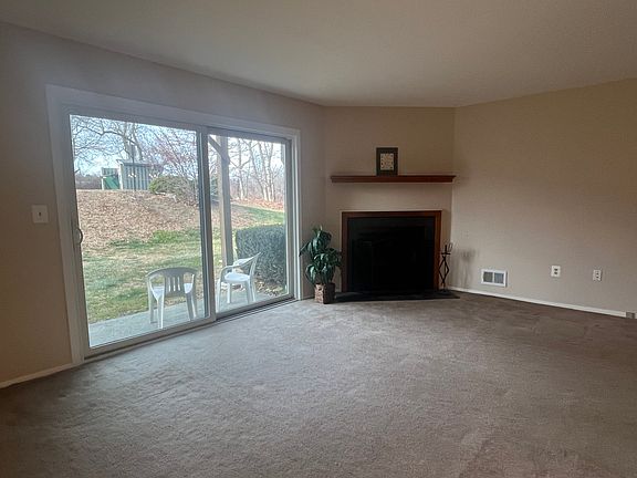 3rd image of 313 Spruce Hills Dr