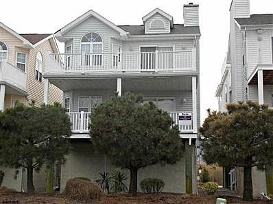 1st image of 312 Roosevelt Blvd