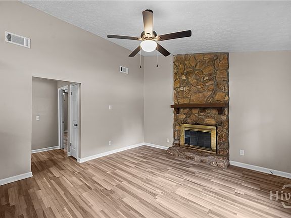 3rd image of 233 Forest Ridge Drive