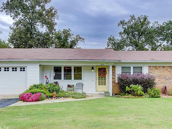 2nd image of 213 Browning Dr