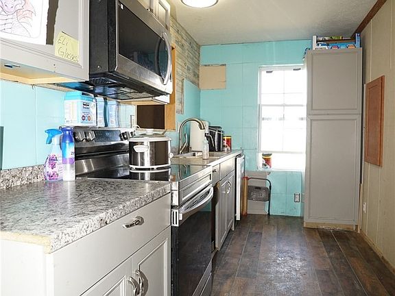 5th image of 38 Anderson Rd