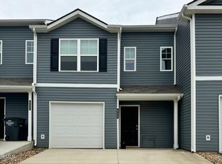 933 Lola Ln, Kingsport, TN 37663